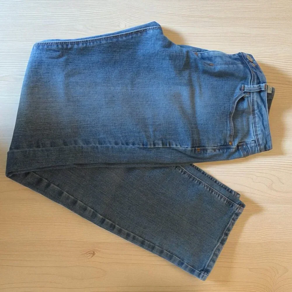 LEE - Perfect Fit Women's Jeans (Just Below Waist), Size 10 Medium, Pre-Owned - Picture 2 of 13